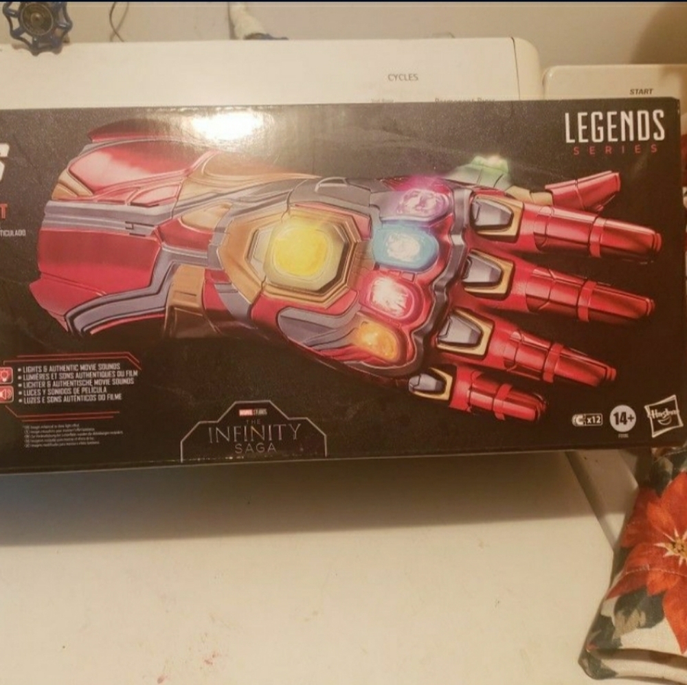 Iron Man Endgame Nano Gauntlet